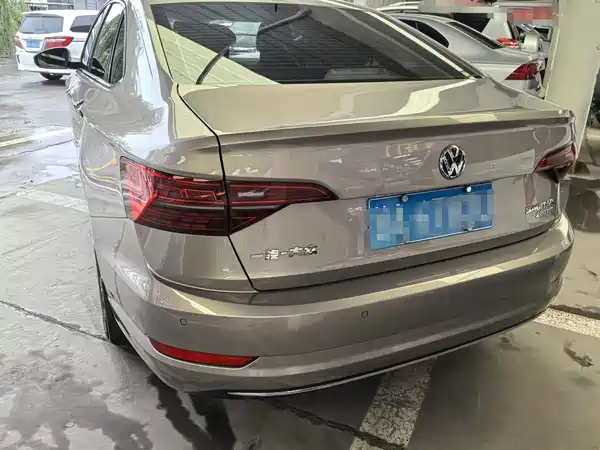 Volkswagen Sagitar 2022
