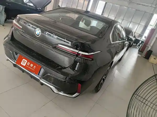 BMW 7 Series 2024