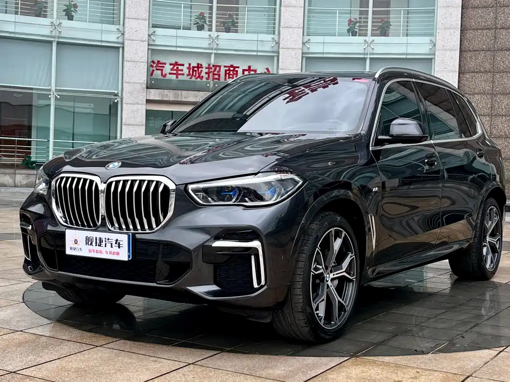 BMW X5 2022 — фото 1