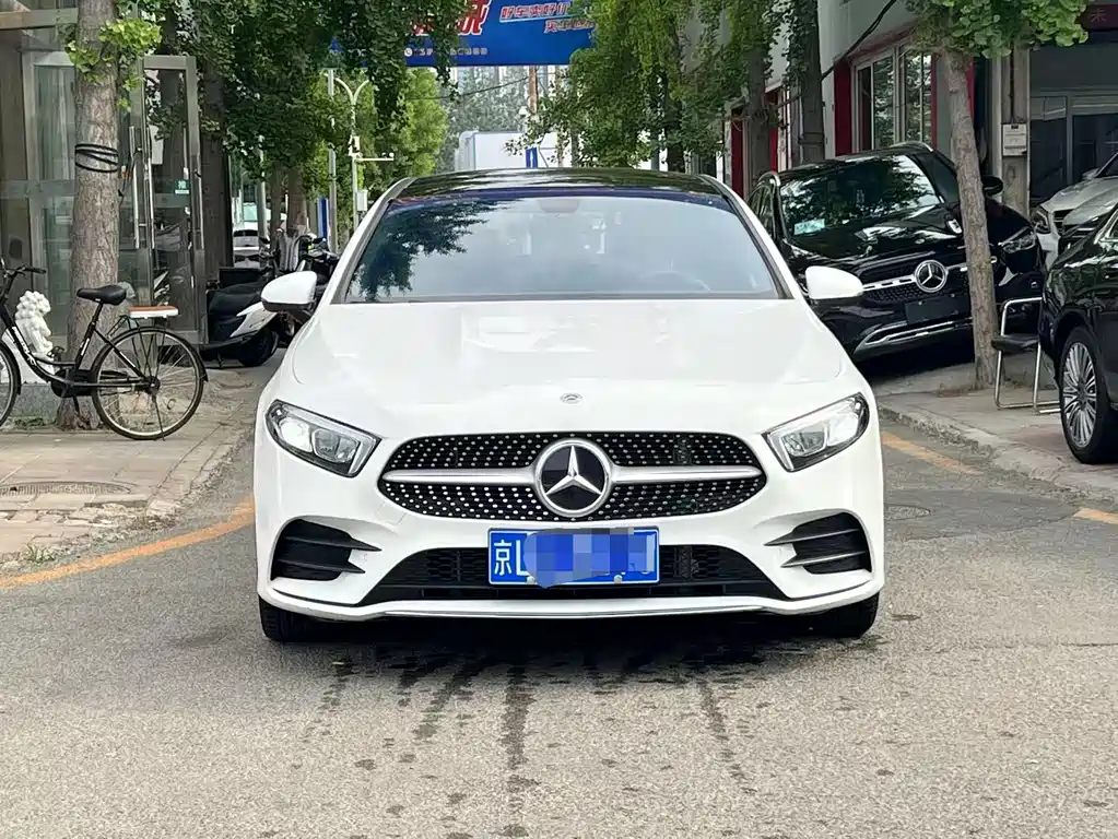Mercedes-Benz A-Class 2023 — фото 3