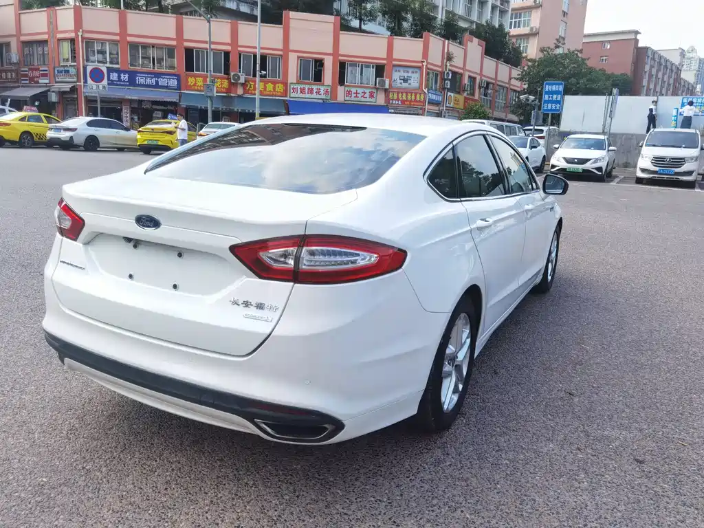 Ford Mondeo 2016 — фото 7