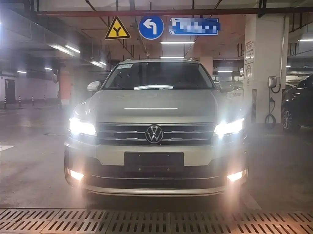 Volkswagen Tiguan L 2021 — фото 3