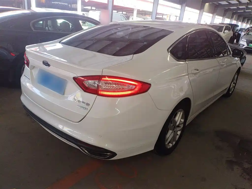 Ford Mondeo 2016 — фото 7