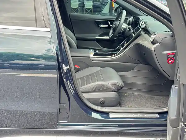 Mercedes-Benz C-Class 2023