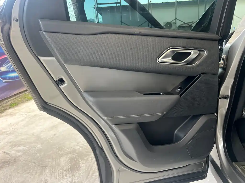 Land Rover Velar 2020 — фото 28