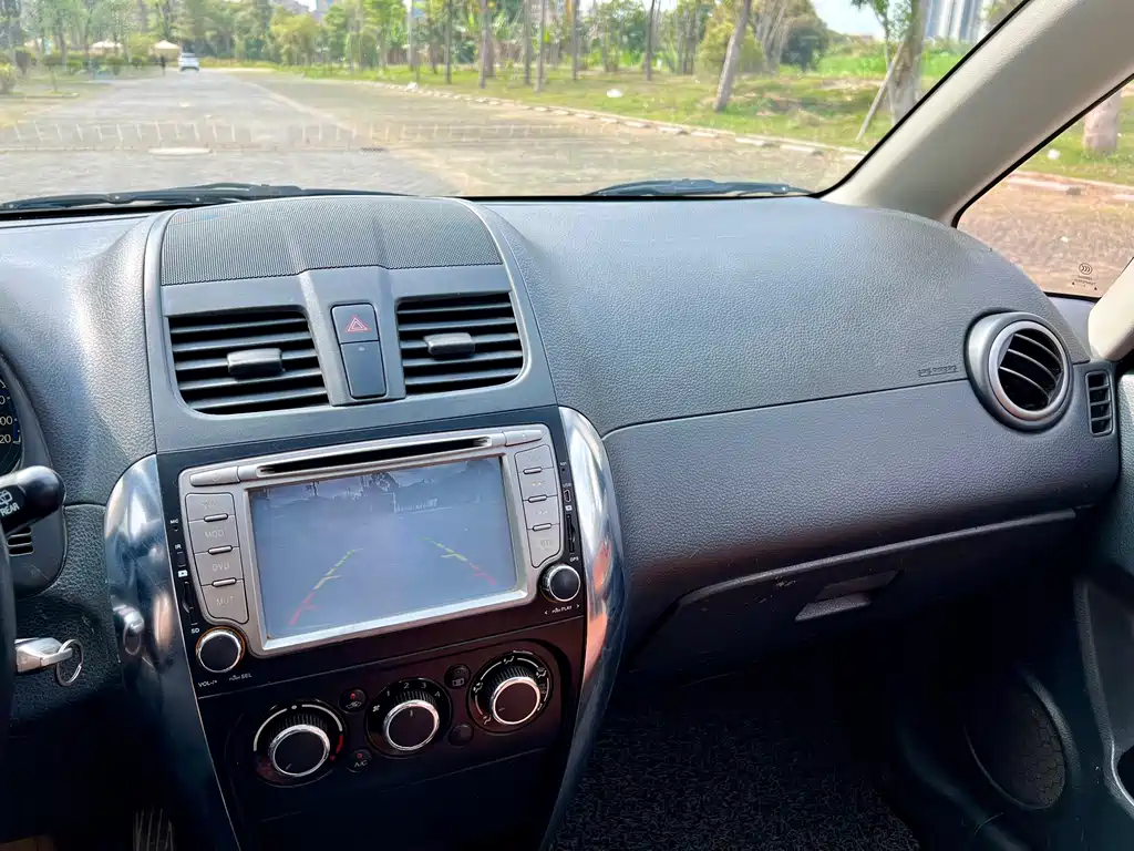 Suzuki SX4 2014 — фото 13