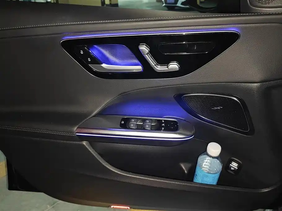 Mercedes-Benz C-Class 2023
