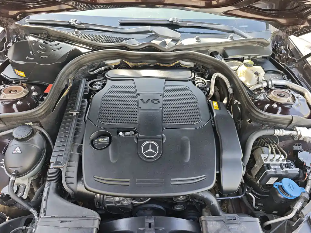 Mercedes-Benz CLS 2014 — фото 19