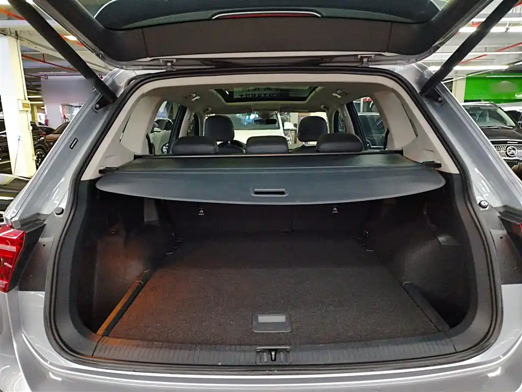 Volkswagen Tiguan L 2021 — фото 15
