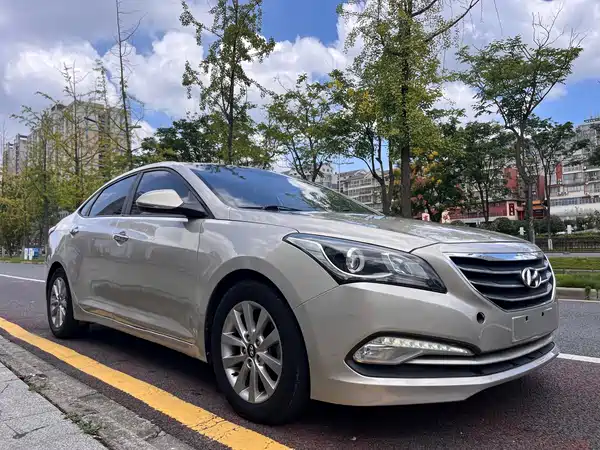 Hyundai Mistra 2014