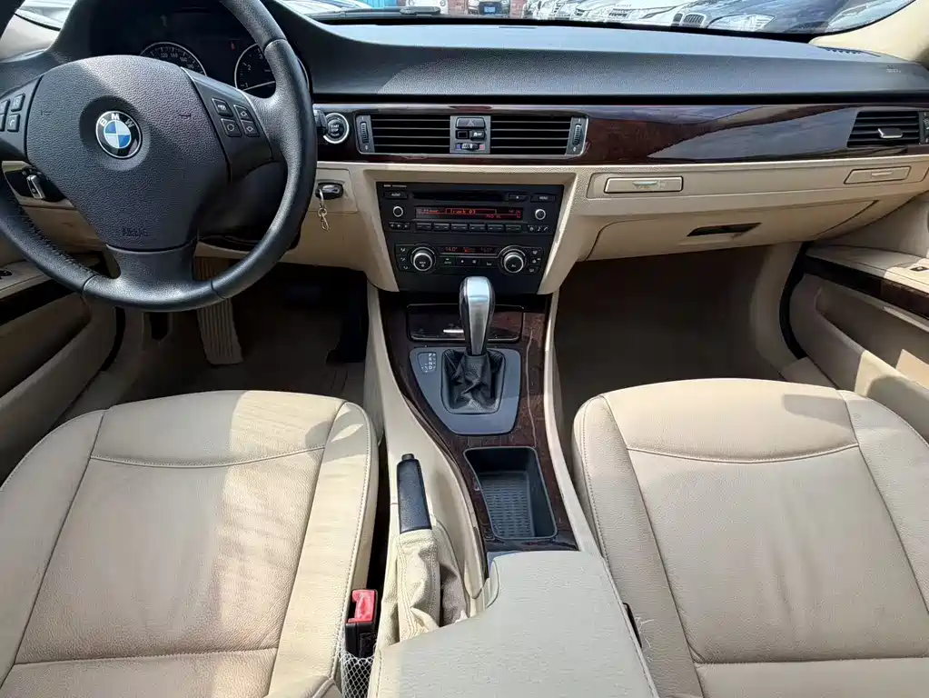 BMW 3 Series 2012 — фото 11