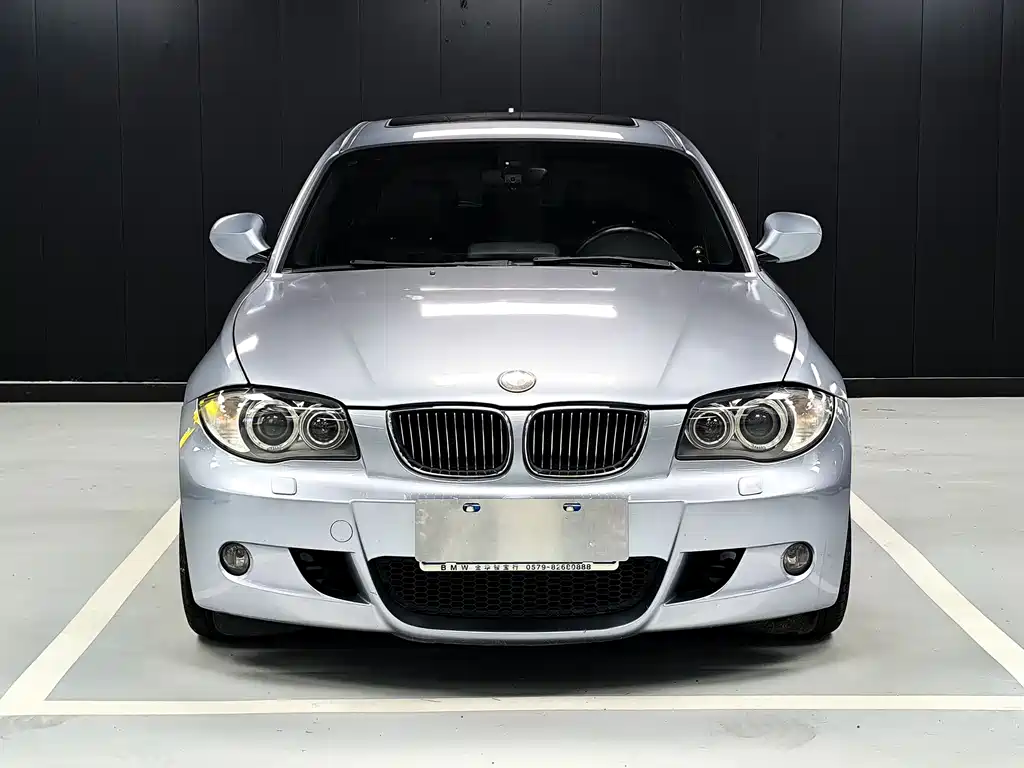 BMW 1 Series 2010 — фото 2