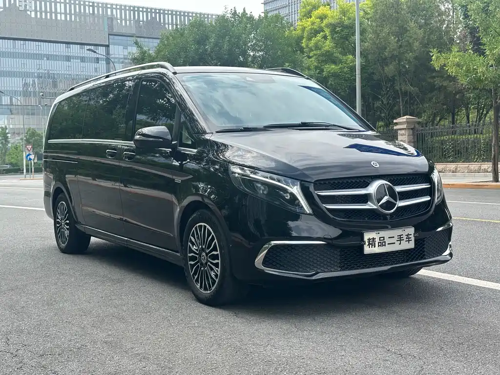 Mercedes-Benz V-Class 2023 — фото 3