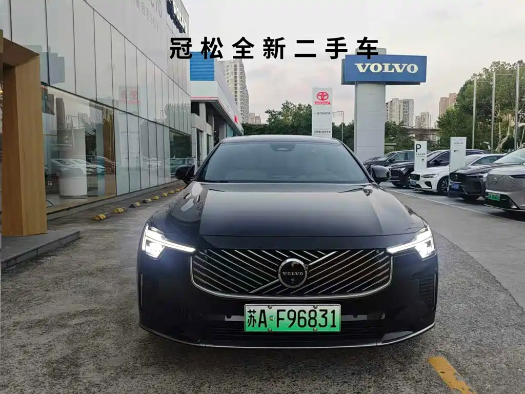 Volvo S90 Plug-In Hybrid 2025 — фото 2