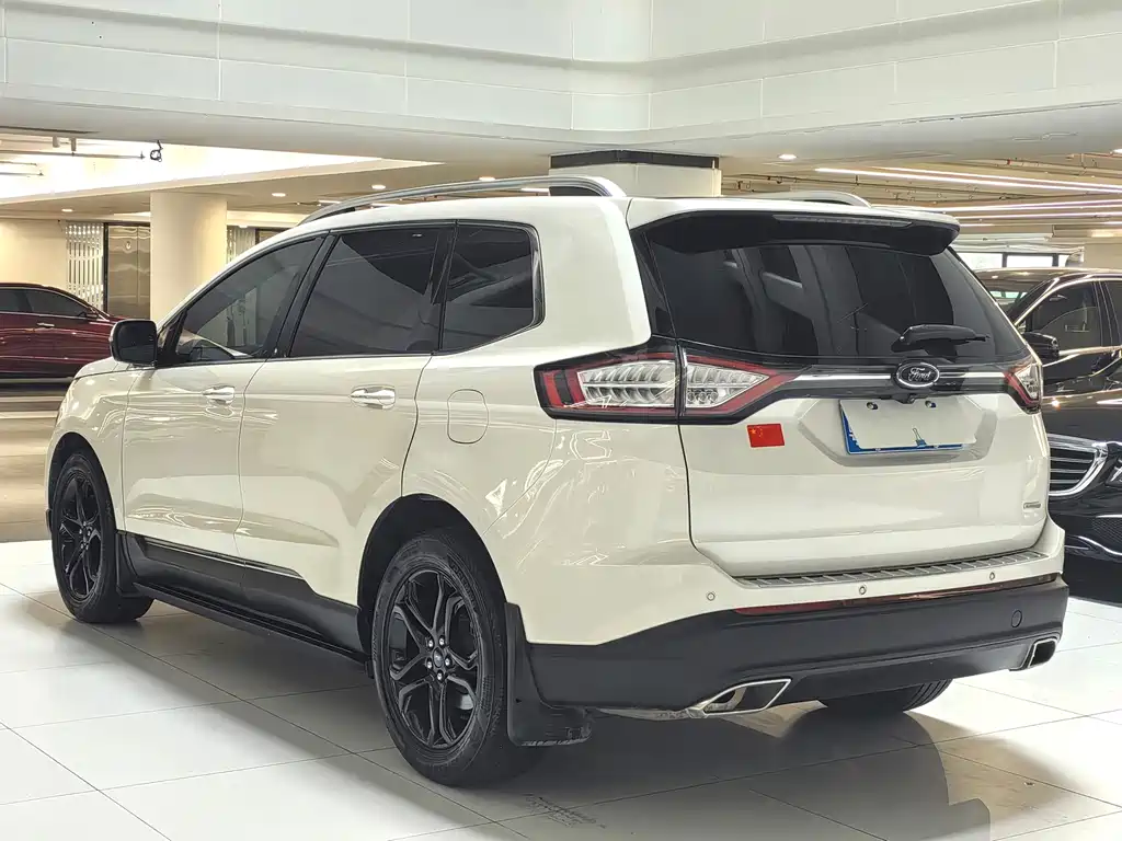 Ford Edge 2019 — фото 9