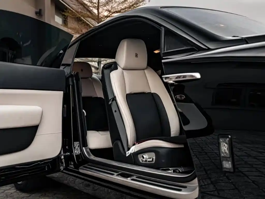 Rolls-Royce Phantom 2021 — фото 16