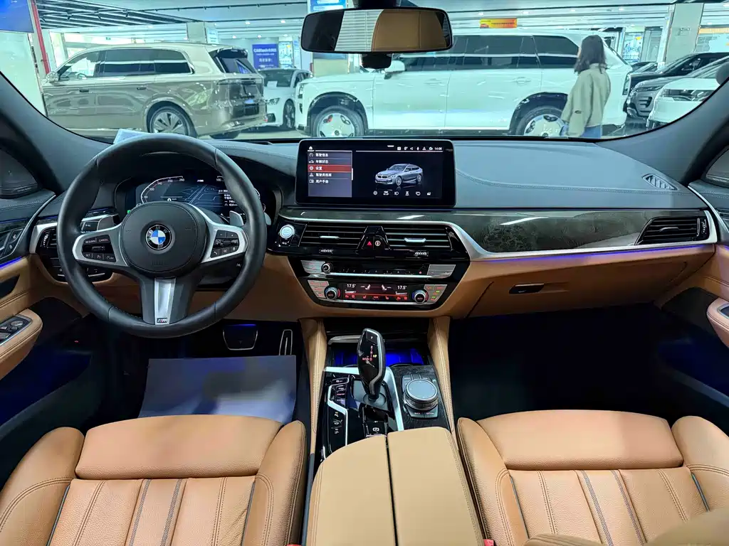 BMW 6 Series GT 2023 — фото 11