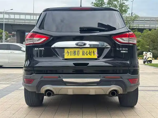 Ford Kuga 2015