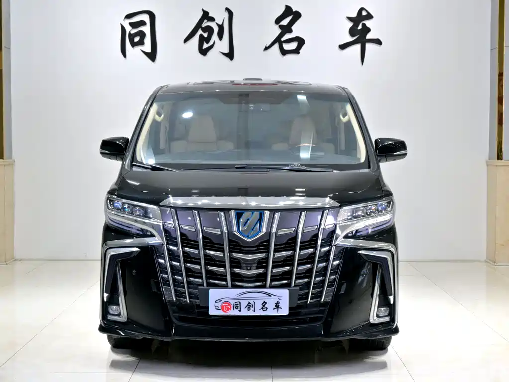Toyota Alphard 2017 — фото 2