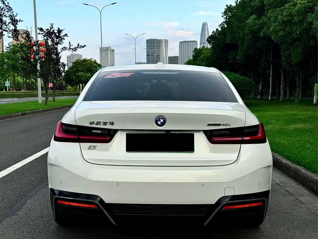 BMW i3 2024 — фото 11