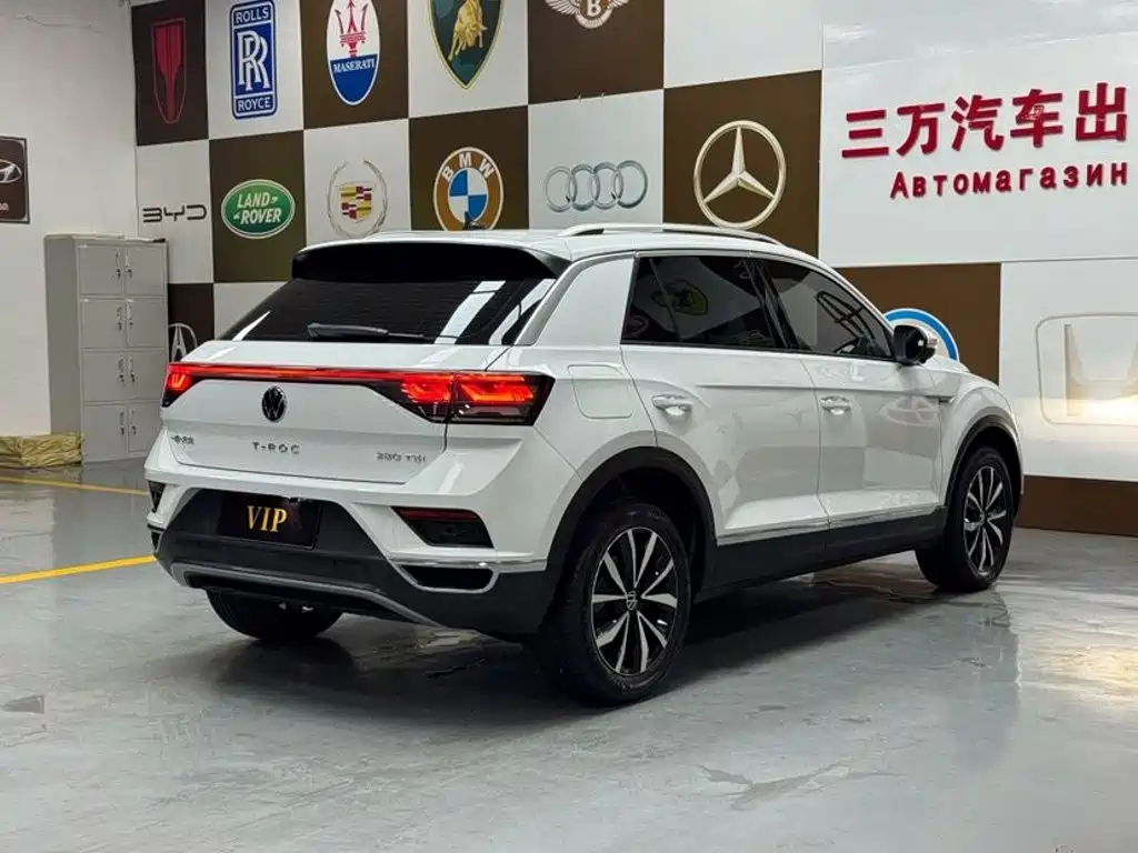 Volkswagen T-Roc 2023 — фото 6