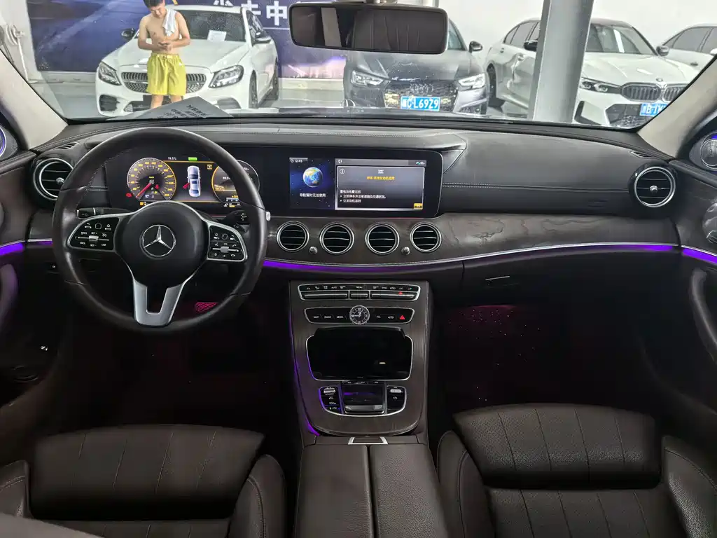 Mercedes-Benz E-Class 2019 — фото 26