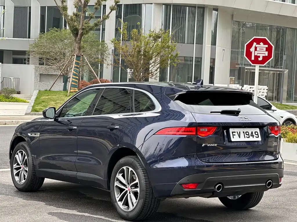 Jaguar F-PACE 2018 — фото 8