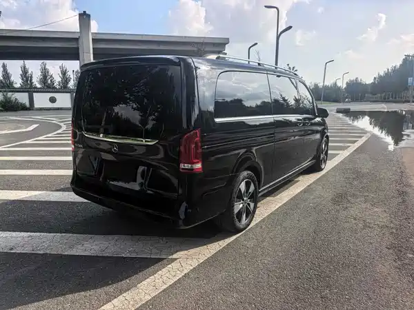 Mercedes-Benz V-Class 2023