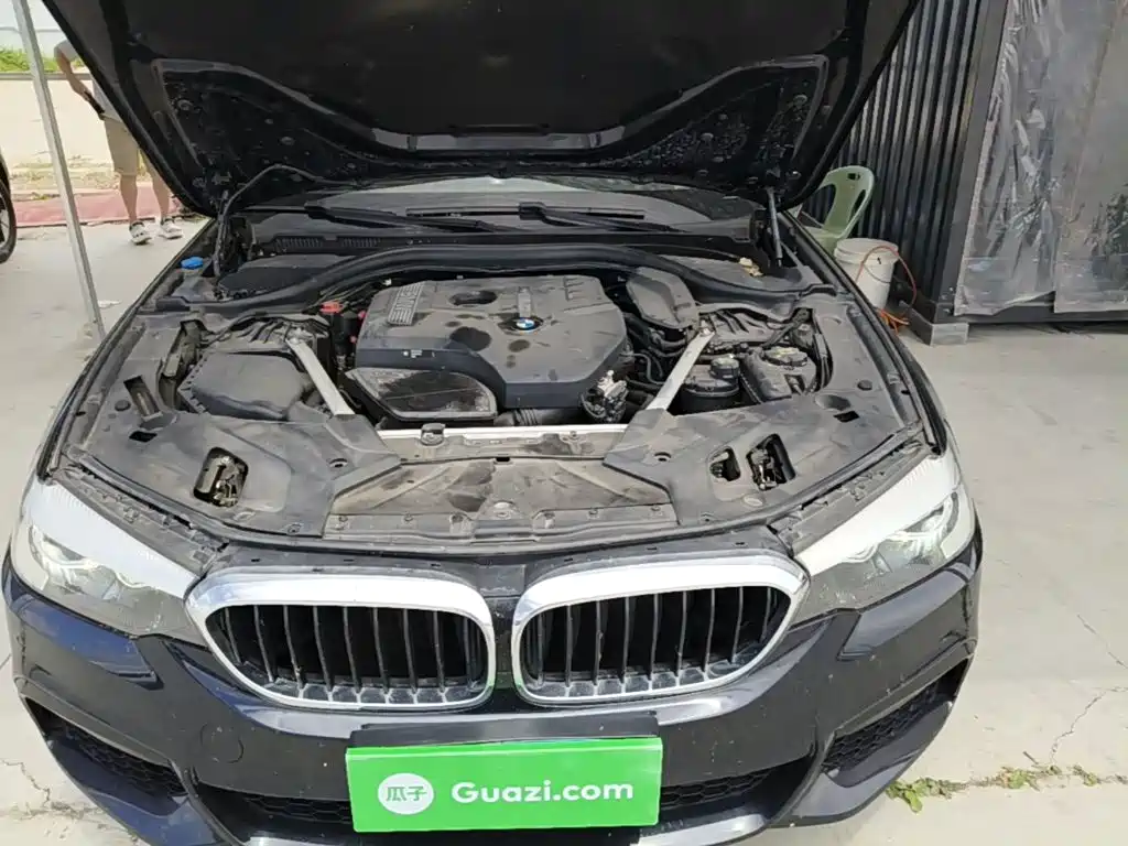 BMW 5 Series 2018 — фото 20