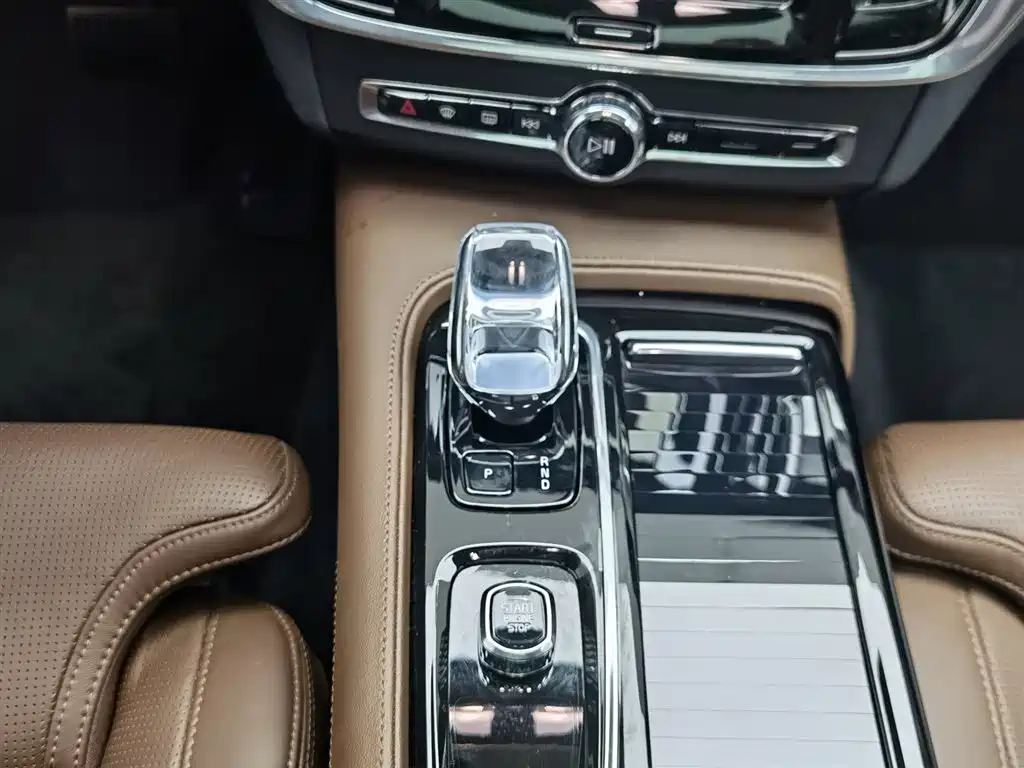 Volvo S90 PHEV 2024 — фото 13