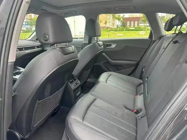 Audi A4 2021