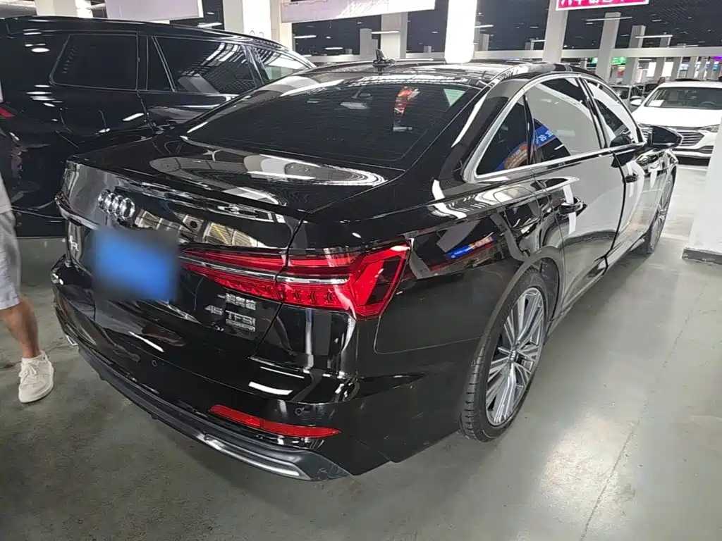 Audi A6L 2020