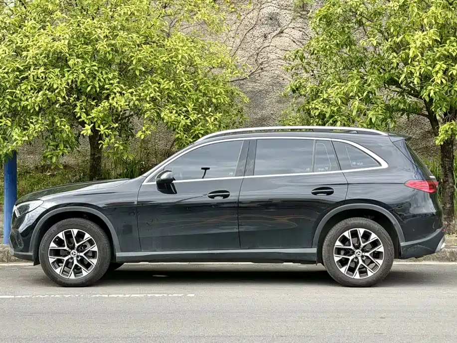 Mercedes-Benz GLC 2023 — фото 3