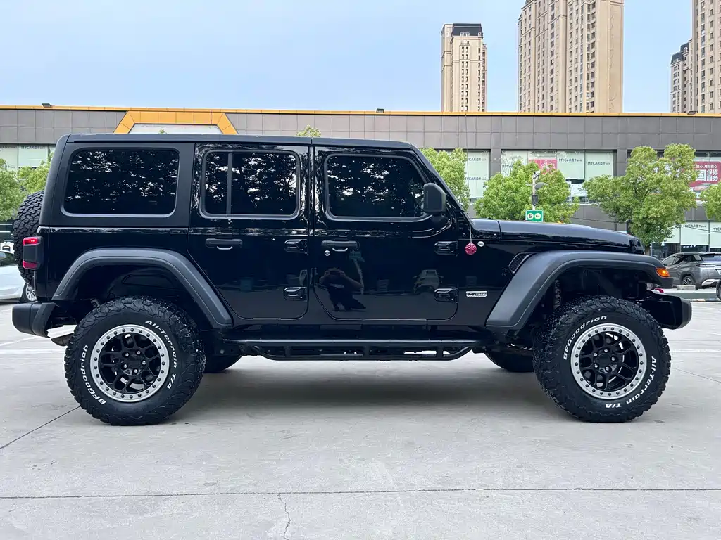 Jeep Wrangler 2020 — фото 9