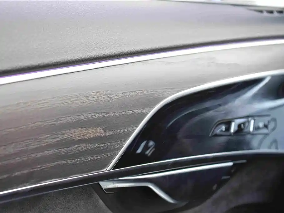 Audi A8 2020 — фото 16