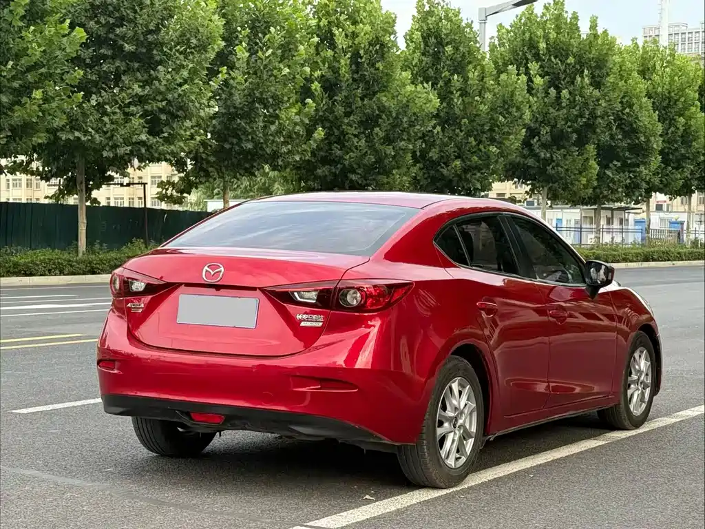 Mazda 3 Axela 2016 — фото 9