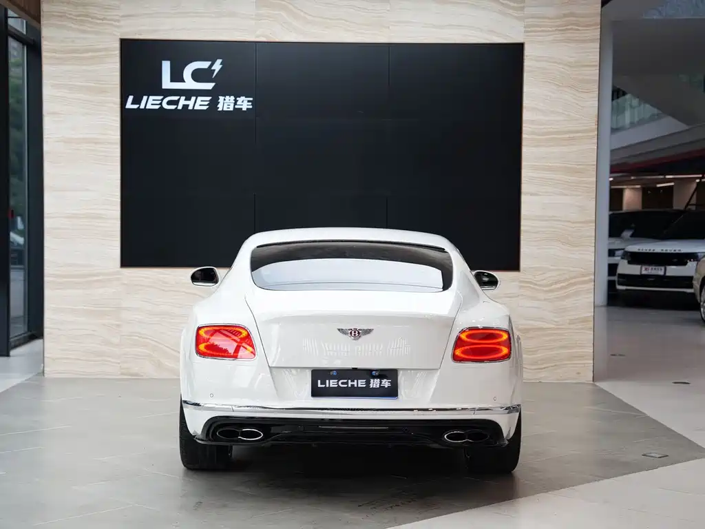 Bentley Continental 2017 — фото 19