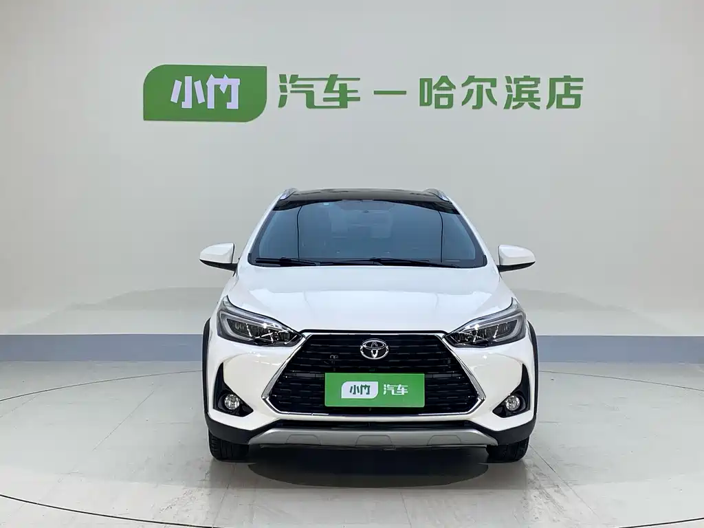 Toyota Yaris L 2022