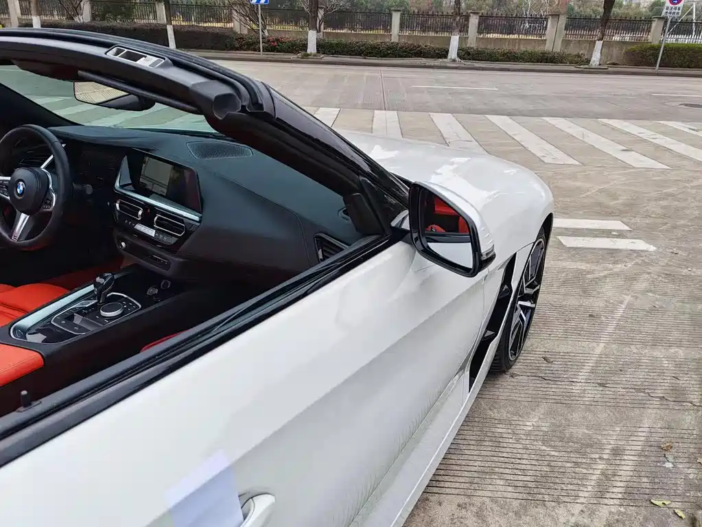 BMW Z4 2021 — фото 15