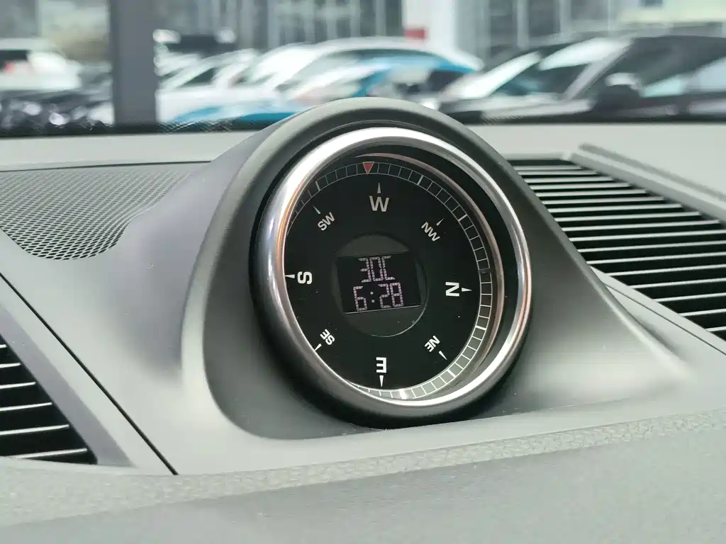 Porsche Macan 2020 — фото 12