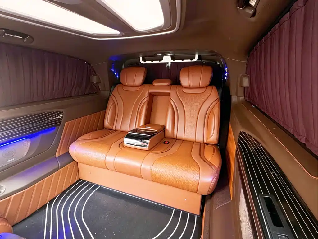 Mercedes-Benz Vito 2023 — фото 12
