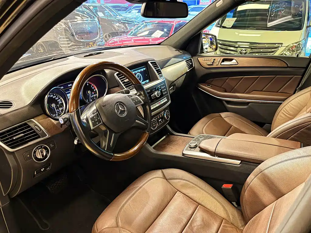 Mercedes-Benz GL-Class 2015 — фото 18
