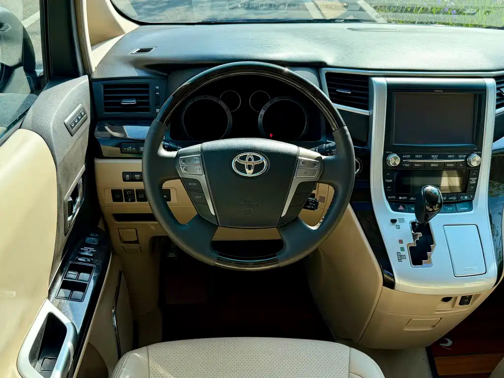 Toyota Alphard 2012 — фото 10