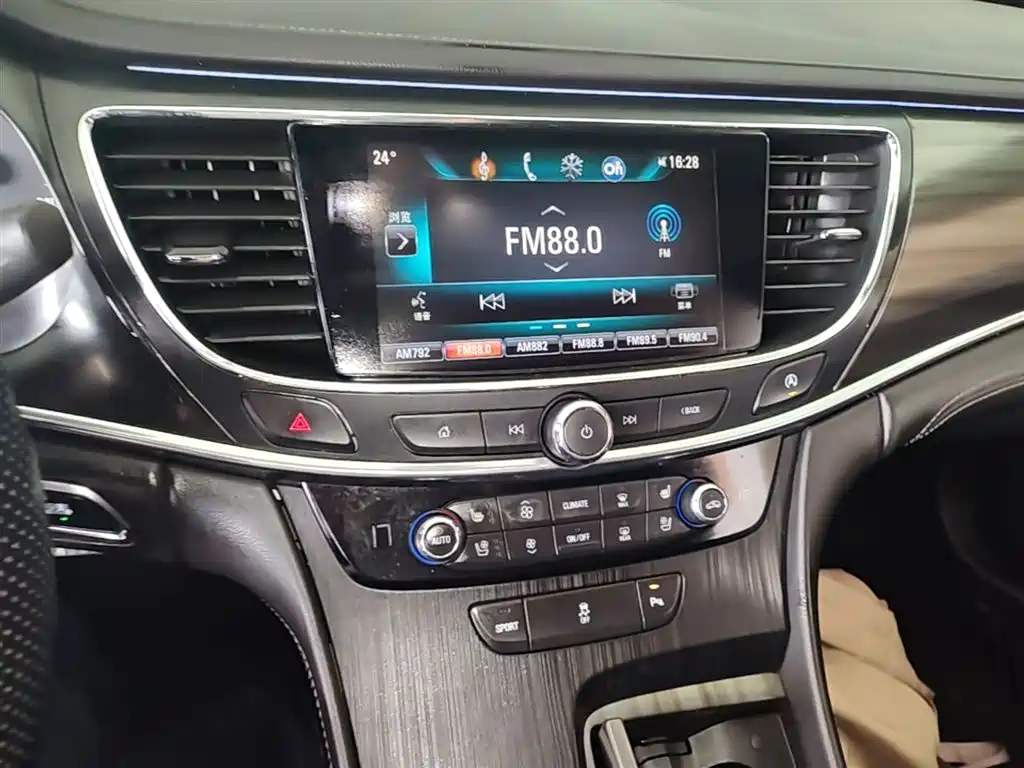 Buick LaCrosse 2018 — фото 13