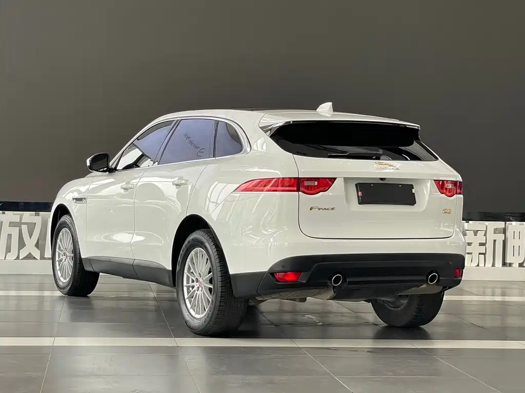 Jaguar F-PACE 2019 — фото 4