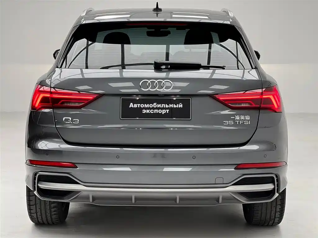 Audi Q3 2021 — фото 11