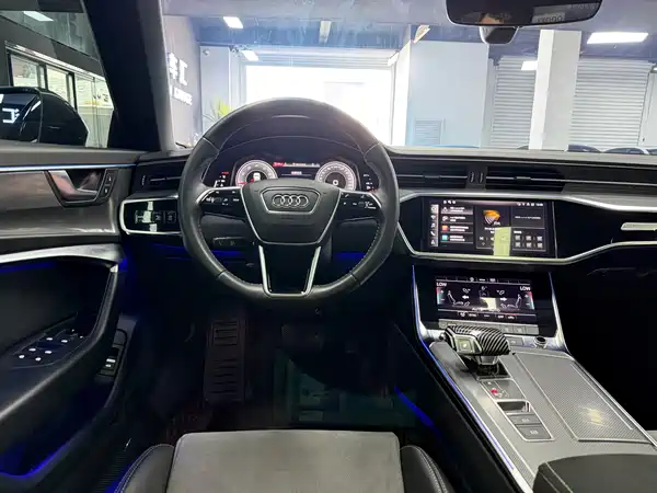 Audi A6L 2021