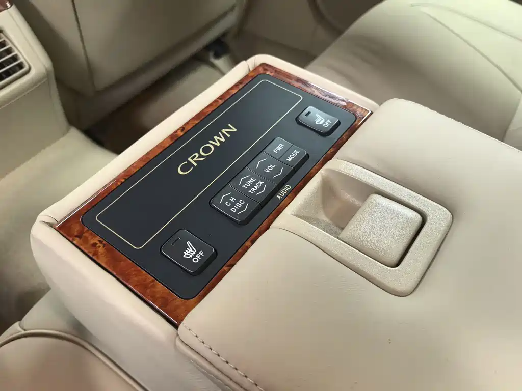 Toyota Crown 2008 — фото 13