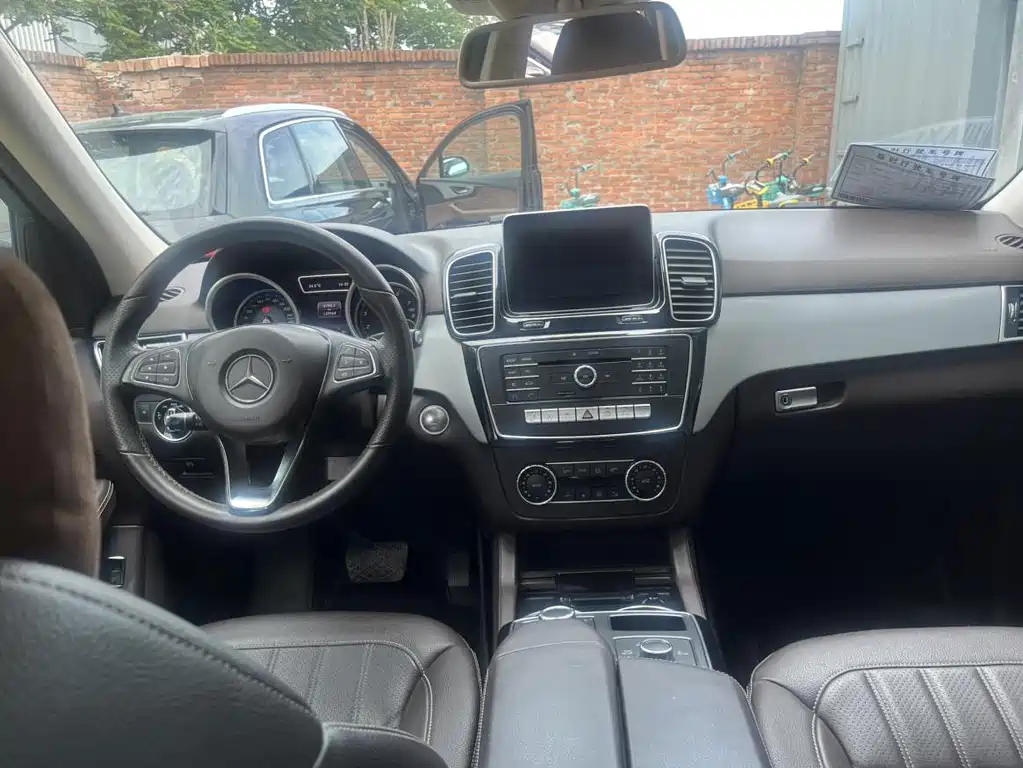 Mercedes-Benz GLE 2015