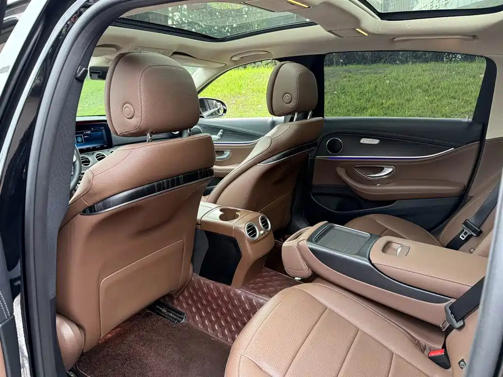 Mercedes-Benz E-Class 2020 — фото 9
